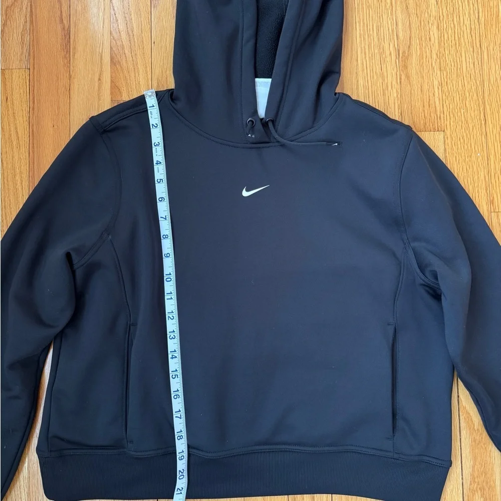 Nike Therma-Fit Women’s Black Pullover Hoodie Womens Size Large